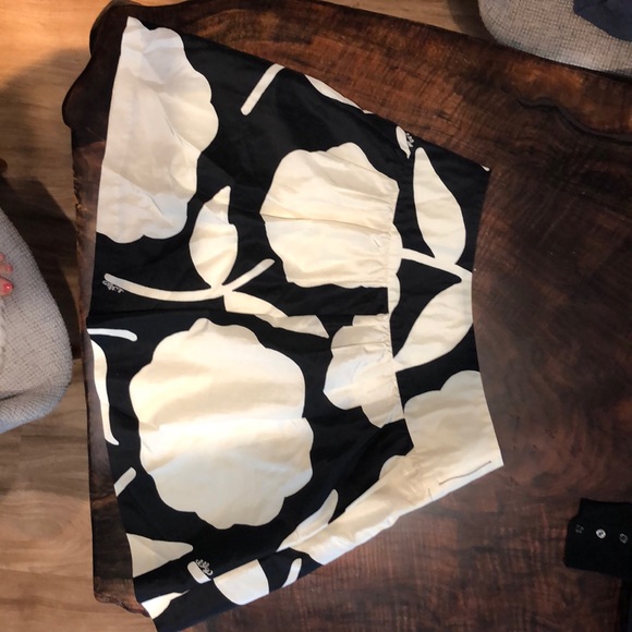 Lilly Pulitzer black and white skirt - Picture 2 of 6